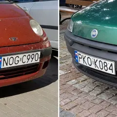 Dwa samochody, czerwony i zielony, z polskimi tablicami rejestracyjnymi. Na czerwonym NOG C990, na zielonym PKO K084.