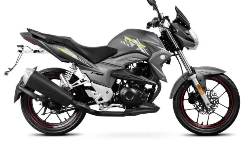 Szary motocykl Barton z żółtymi akcentami, idealny dla początkujących. Sprawdź, jakim motorem można jeździć bez prawa jazdy.