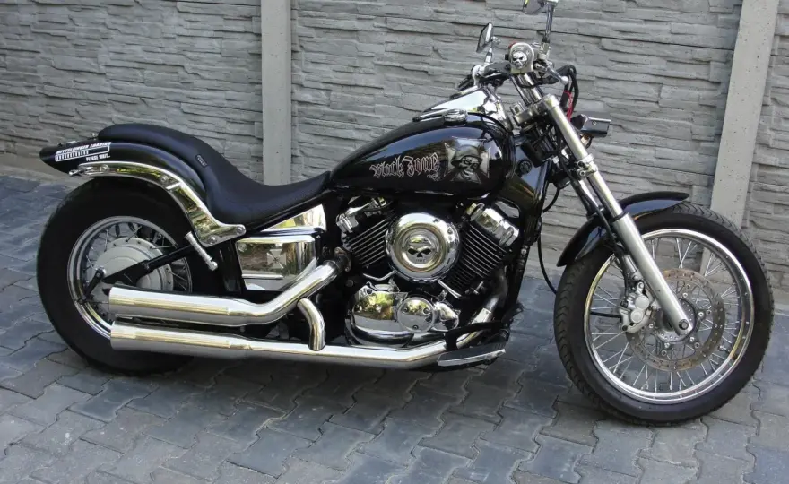 Yamaha Drag Star 650: Pojemność baku, spalanie i zasięg (16L)