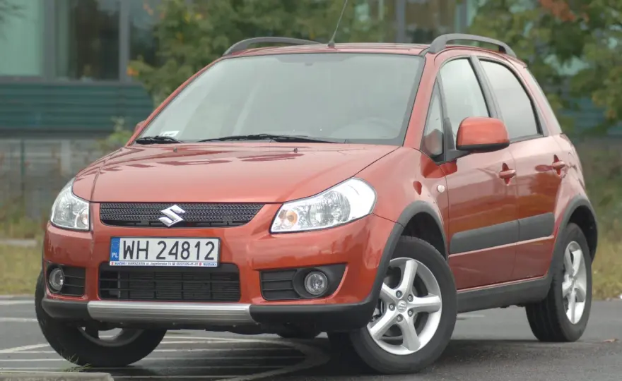 Pojemność baku Suzuki SX4: Ile litrów zatankujesz? Dane i zasięg