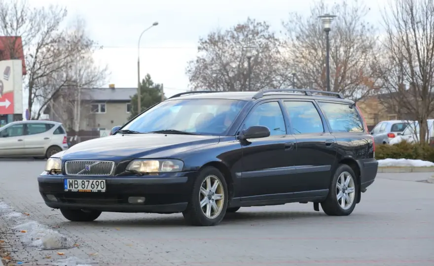 Volvo V70: Ile litrów mieści bak? Sprawdź zasięg!