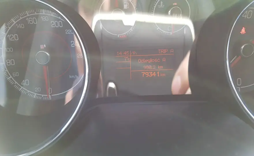 Ile litrów ma bak Fiata Bravo? Zasięg i rezerwa paliwa