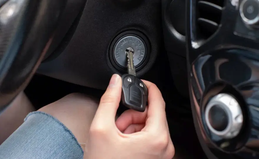 Jak odpalić auto z uszkodzonym immobilizerem? Sprawdź koszty!