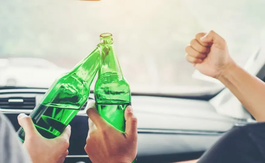 Ile alkoholu można wypić przed jazdą? Poznaj limity i kary