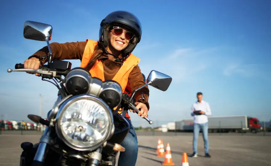 Prawdziwy koszt prawa jazdy na motocykl w Polsce - Zaplanuj budżet
