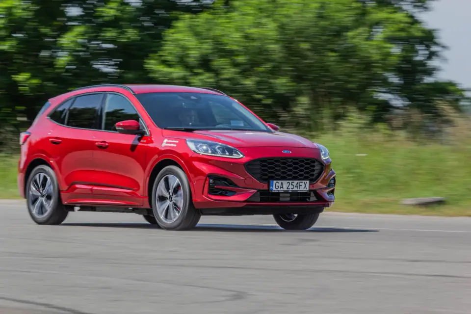 Ford Kuga hybrydowa - moc, zasięg i spalanie bez marketingu